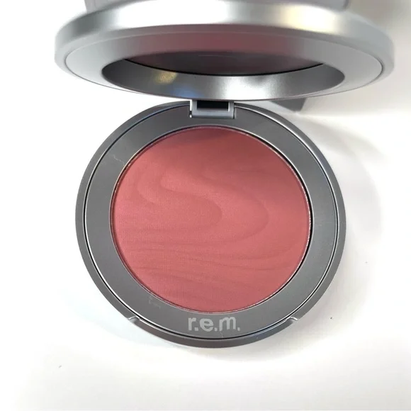 R.E.M. Beauty Hypernova Satin Matte Blush Rose On Mars - Picture 6 of 10